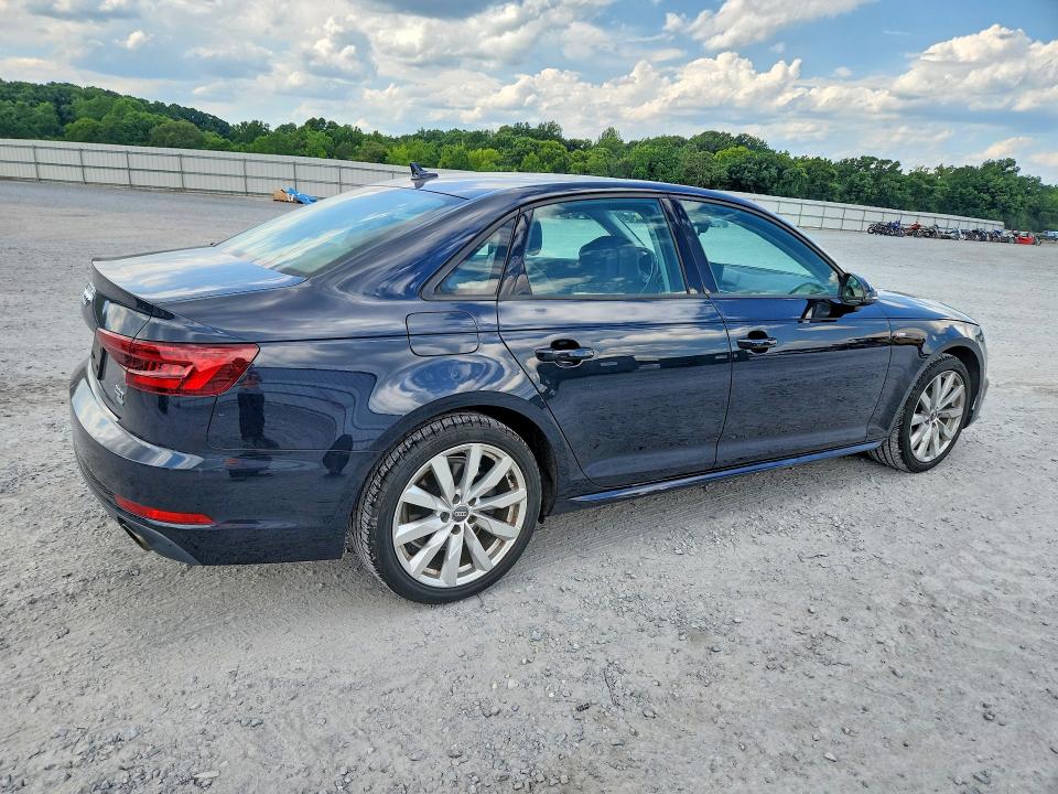 60638066 :رقم المزاد ، WAUKMAF45JA085648 vin ، 2018 Audi A4 مزاد بيع