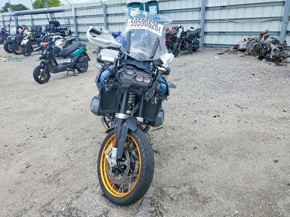 Продажа на аукционе авто 2023 Bmw R 1250, vin: WB10M1307P6H42358, номер лота: 59590626