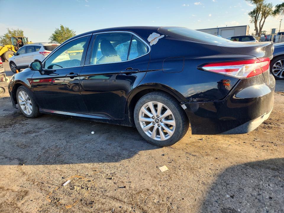 2018 Toyota Camry მანქანა იყიდება აუქციონზე, vin: 4T1B11HK8JU579231, აუქციონის ნომერი: 60675426