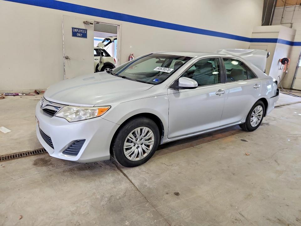 60626576 :رقم المزاد ، 4T4BF1FK3DR297299 vin ، 2013 Toyota Camry مزاد بيع