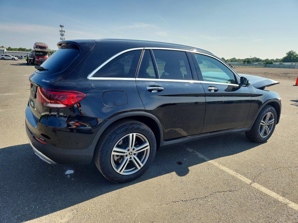 61305926 :رقم المزاد ، W1N0G8EB7MV283938 vin ، 2021 Mercedes-benz Glc مزاد بيع