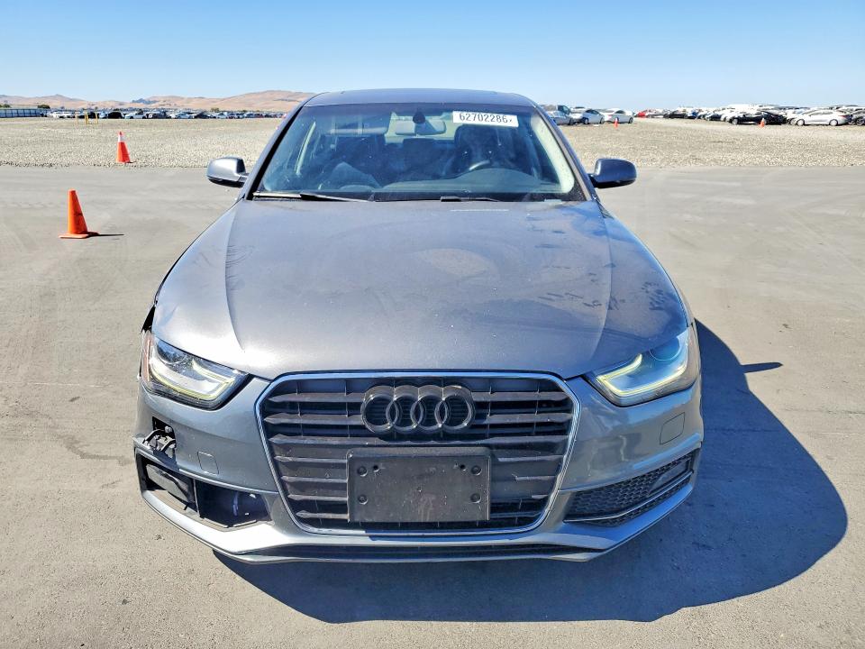 Продажа на аукционе авто 2015 Audi A4, vin: WAUAFAFL1FA075588, номер лота: 62702286