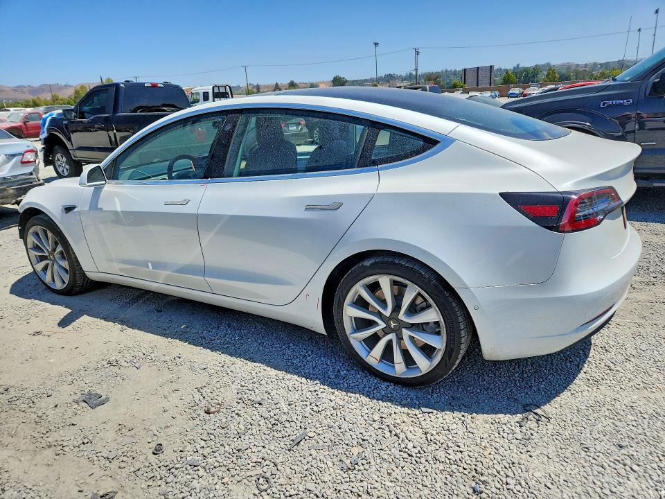 58457356 :رقم المزاد ، 5YJ3E1EA7JF162409 vin ، 2018 Tesla Model 3 مزاد بيع