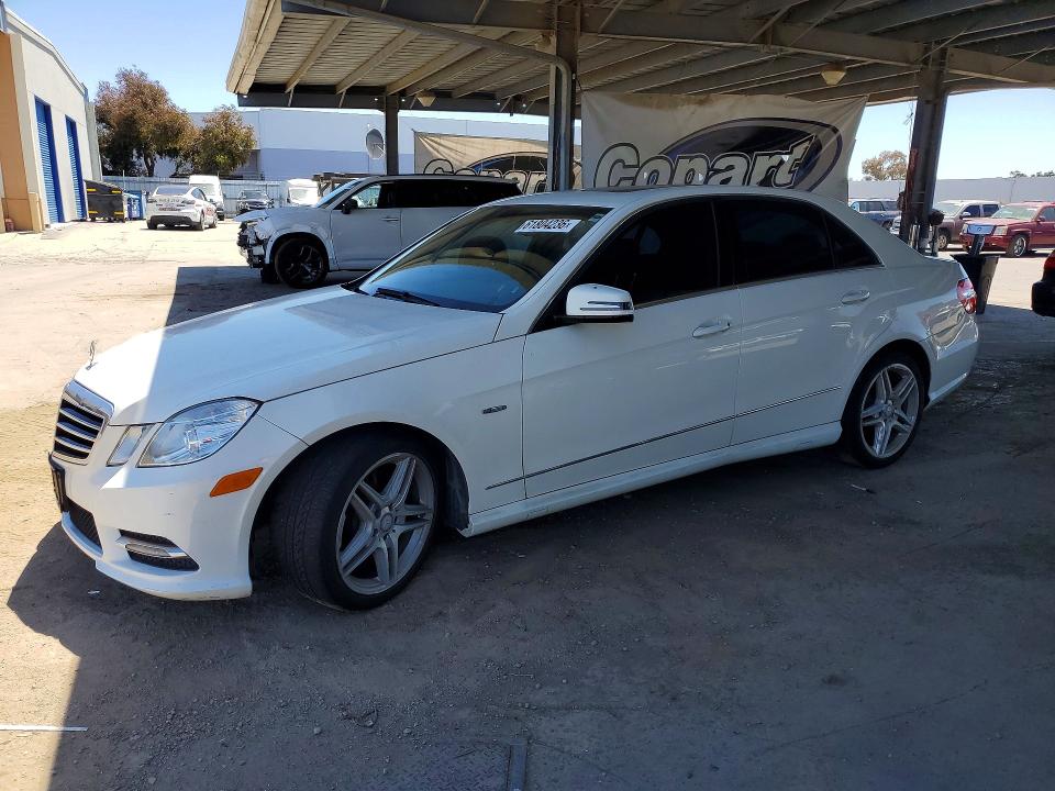 61804236 :رقم المزاد ، WDDHF5KB9CA568670 vin ، 2012 Mercedes-benz E مزاد بيع