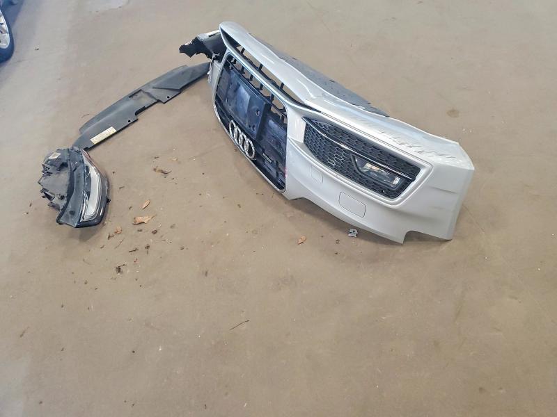 59142116 :رقم المزاد ، WAUFFAFL9EN006337 vin ، 2014 Audi A4 مزاد بيع