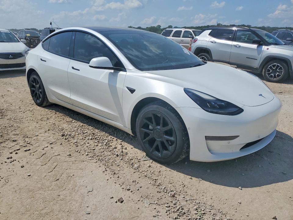 61311826 :رقم المزاد ، 5YJ3E1EA1MF084679 vin ، 2021 Tesla Model 3 مزاد بيع