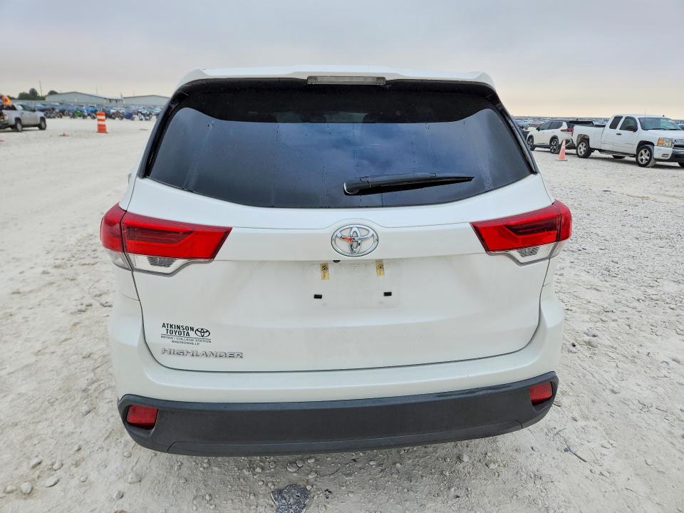 58378246 :رقم المزاد ، 5TDZZRFH6JS266720 vin ، 2018 Toyota Highlander مزاد بيع