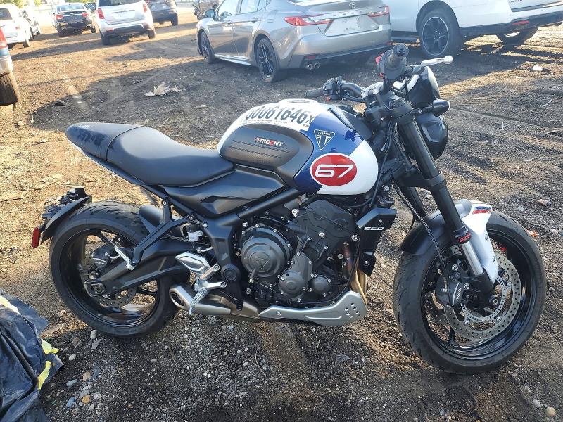 2025 Triumph Motorcycle Trident 660 მანქანა იყიდება აუქციონზე, vin: SMTL10UL5STBX7843, აუქციონის ნომერი: 60061646
