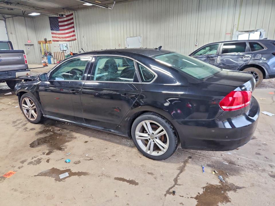 Продажа на аукционе авто 2012 Volkswagen Passat, vin: 1VWBM7A37CC077043, номер лота: 61316116