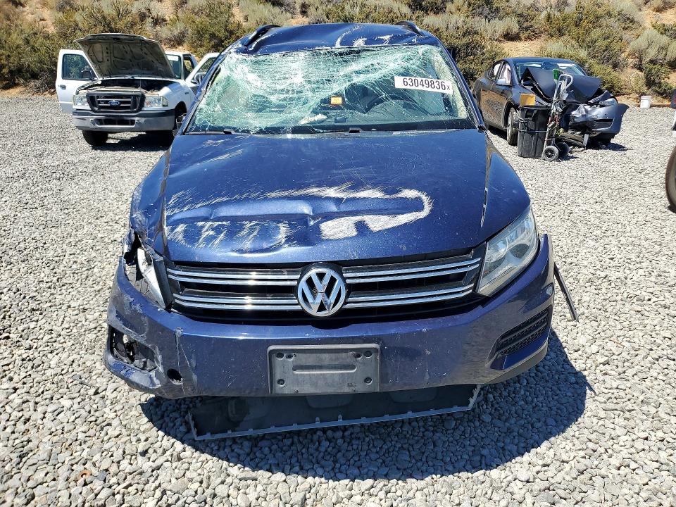 63049836 :رقم المزاد ، WVGAV7AX2GW562169 vin ، 2016 Volkswagen Tiguan مزاد بيع