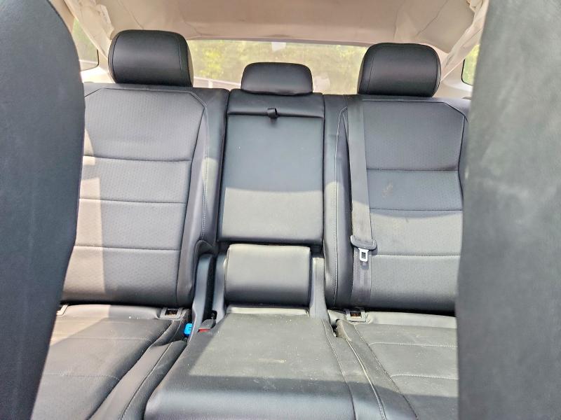 Продажа на аукционе авто 2018 Volkswagen Tiguan, vin: 3VV2B7AX2JM016157, номер лота: 61767796