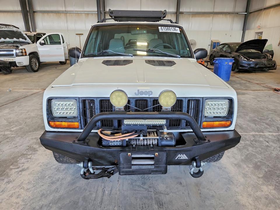 61580136 :رقم المزاد ، 1J4FJ68S9WL271480 vin ، 1998 Jeep Cherokee مزاد بيع