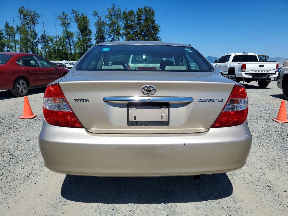 63424686 :رقم المزاد ، 4T1BE32K42U520915 vin ، 2002 Toyota Camry مزاد بيع
