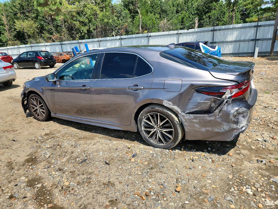 2021 Toyota Camry მანქანა იყიდება აუქციონზე, vin: 4T1G11AK2MU554006, აუქციონის ნომერი: 61873836