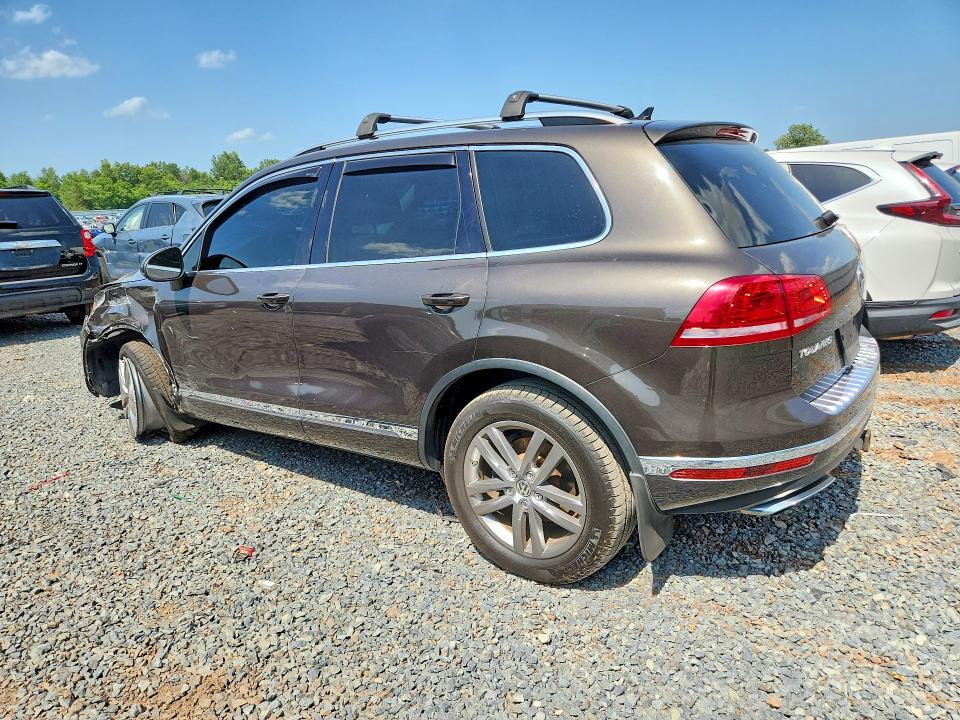 Продажа на аукционе авто 2016 Volkswagen Touareg, vin: WVGEF9BP2GD002558, номер лота: 59166836