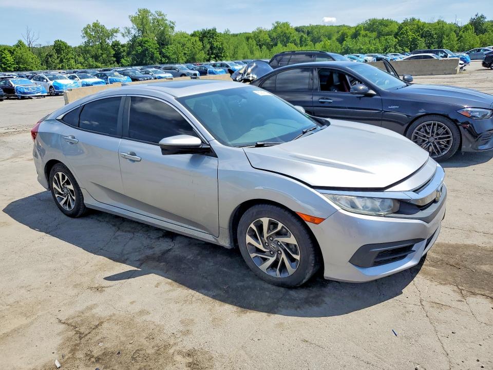 60916636 :رقم المزاد ، 2HGFC2F74HH528439 vin ، 2017 Honda Civic مزاد بيع