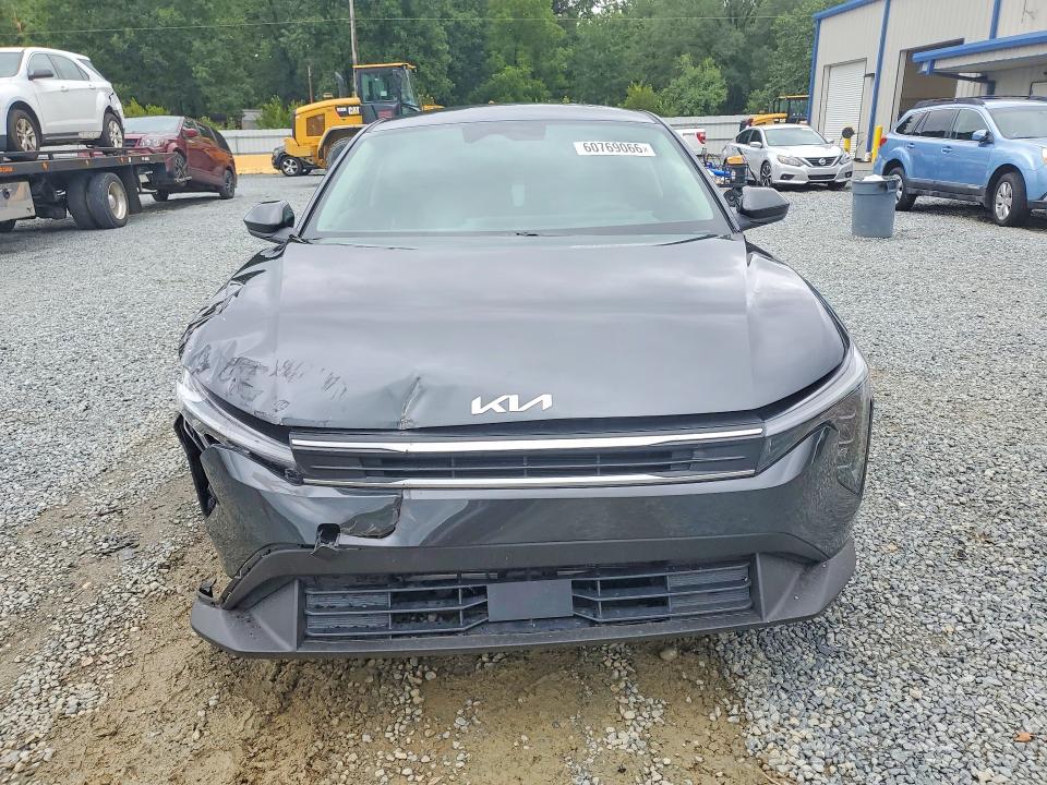 2025 Kia K4 მანქანა იყიდება აუქციონზე, vin: 3KPFT4DE3SE021675, აუქციონის ნომერი: 60769066