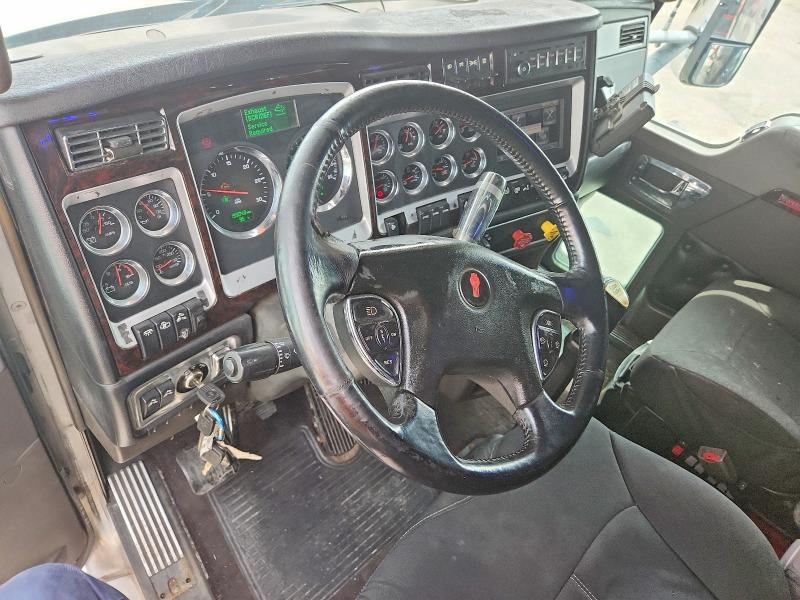 62071946 :رقم المزاد ، 1XKAD49XXDJ364396 vin ، 2013 Kenworth Construction مزاد بيع