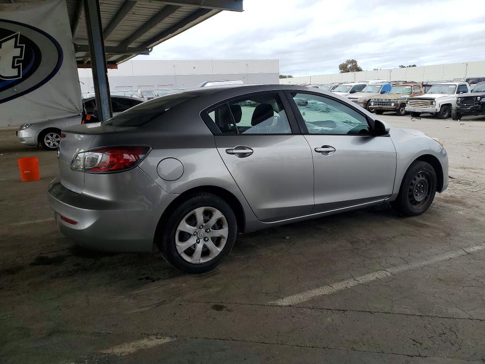 59907906 :رقم المزاد ، JM1BL1TG9D1728642 vin ، 2013 Mazda 3 مزاد بيع