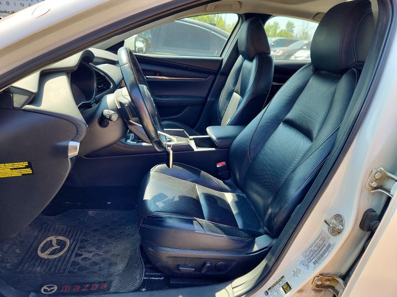 61940456 :رقم المزاد ، JM1BPBDM9K1147475 vin ، 2019 Mazda 3 مزاد بيع