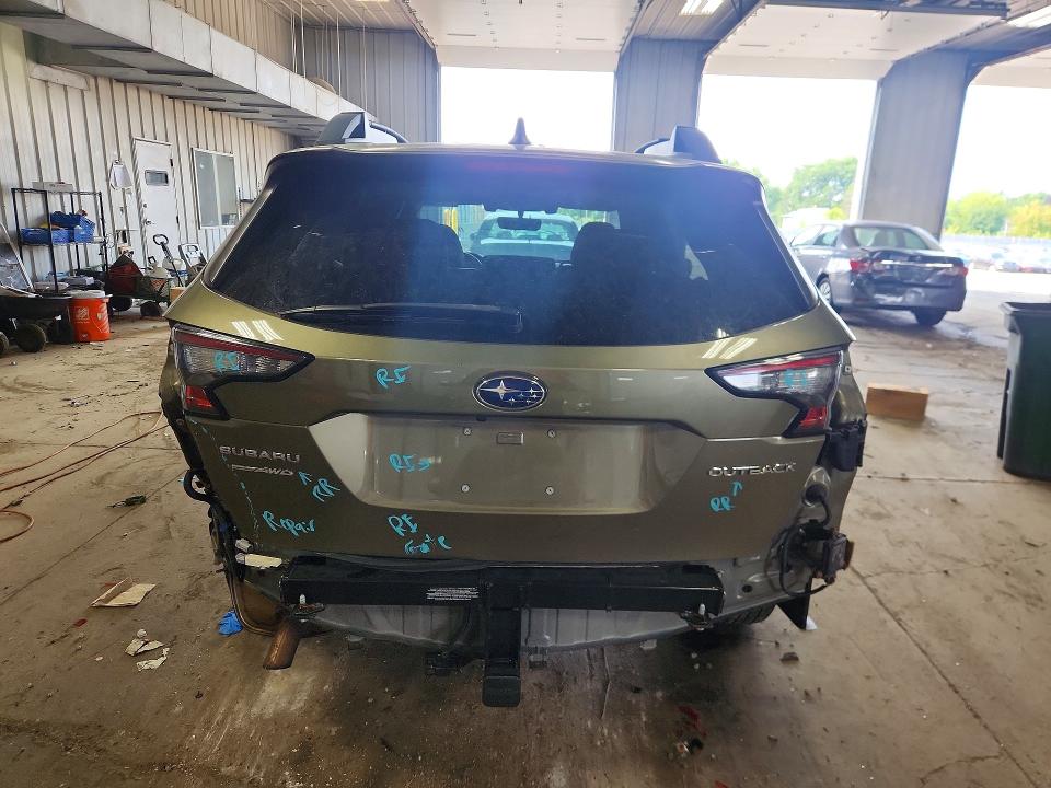 62401856 :رقم المزاد ، 4S4BTALCXL3244023 vin ، 2020 Subaru Outback مزاد بيع