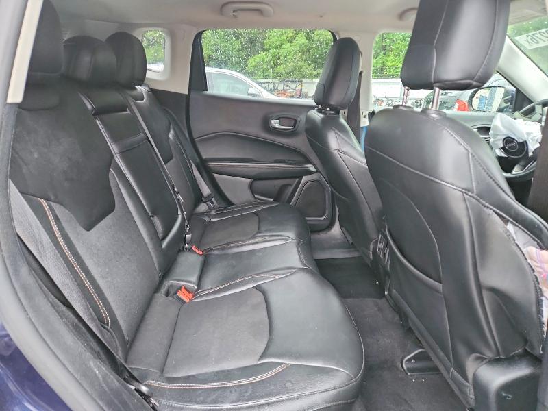 60052276 :رقم المزاد ، 3C4NJDBB6JT283646 vin ، 2018 Jeep Compass مزاد بيع