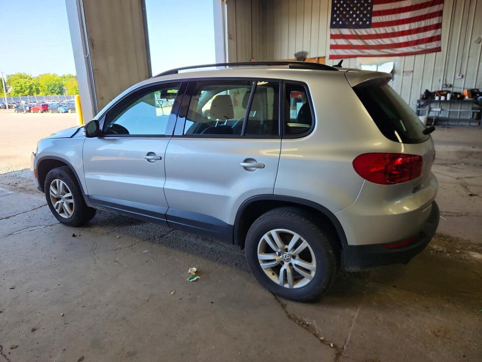 2016 Volkswagen Tiguan მანქანა იყიდება აუქციონზე, vin: WVGBV7AX0GW032514, აუქციონის ნომერი: 59657916