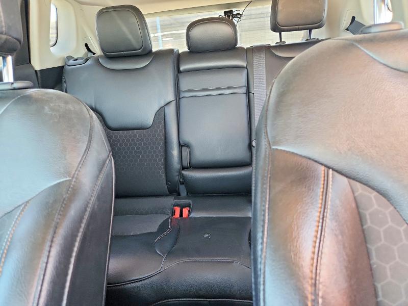 60241346 :رقم المزاد ، 3C4NJCBBXJT194723 vin ، 2018 Jeep Compass مزاد بيع