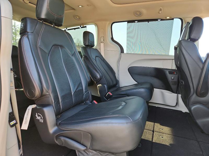61706686 :رقم المزاد ، 2C4RC1EG6KR686421 vin ، 2019 Chrysler Pacifica مزاد بيع
