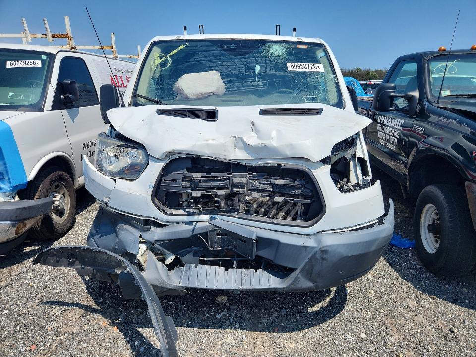 60950726 :رقم المزاد ، 1FTYR1ZM6GKA42952 vin ، 2016 Ford Transit مزاد بيع