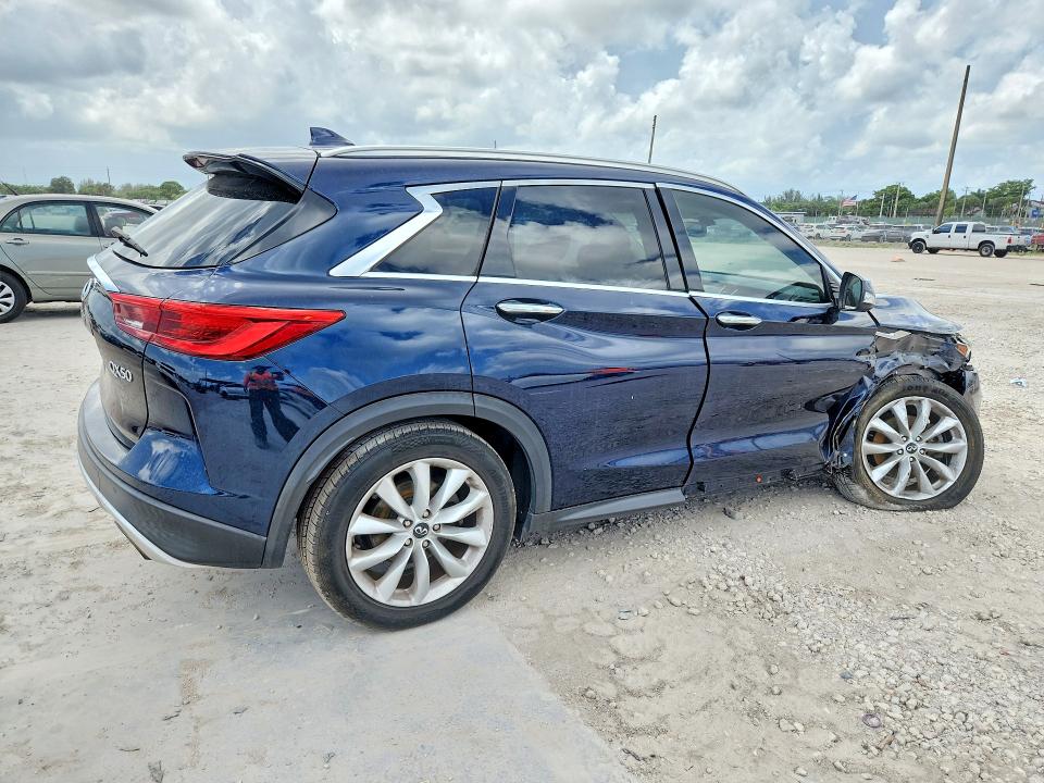 60499436 :رقم المزاد ، 3PCAJ5M17KF111196 vin ، 2019 Infiniti Qx50 مزاد بيع