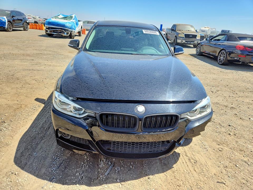 60530886 :رقم المزاد ، WBA8A9C54GK618557 vin ، 2016 Bmw 320 مزاد بيع