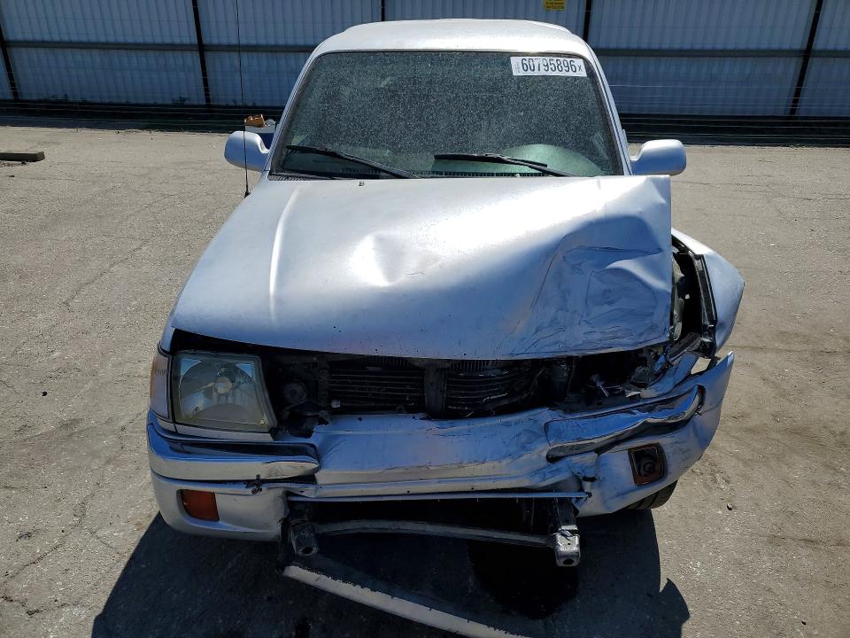 60795896 :رقم المزاد ، 4TAVL52N1YZ636223 vin ، 2000 Toyota Tacoma مزاد بيع