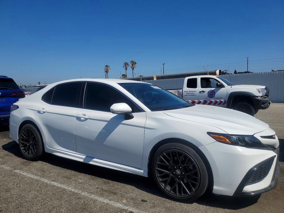 Aukcja sprzedaży 2022 Toyota Camry, vin: 4T1G11AK7NU627338, numer aukcji: 60677416