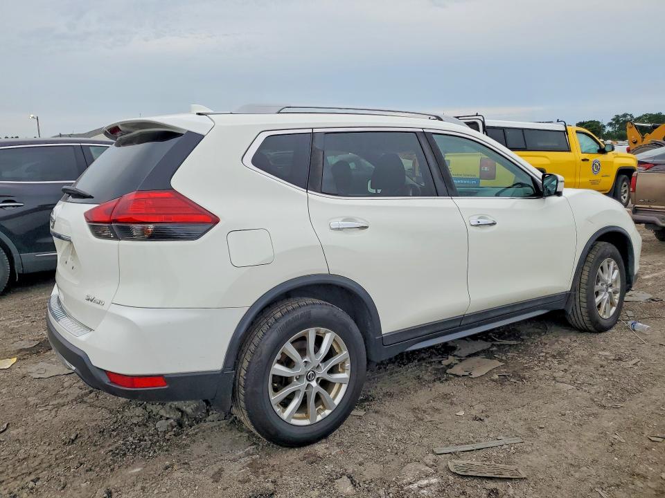 63004576 :رقم المزاد ، 5N1AT2MV7HC768481 vin ، 2017 Nissan Rogue مزاد بيع