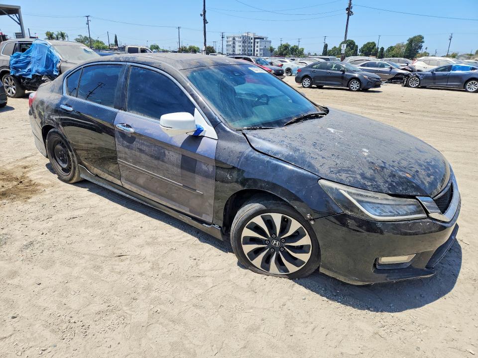2015 Honda Accord მანქანა იყიდება აუქციონზე, vin: 1HGCR3F96FA033020, აუქციონის ნომერი: 60472936