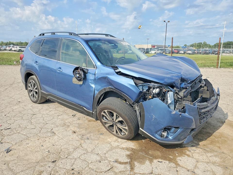 Продажа на аукционе авто 2022 Subaru Forester, vin: JF2SKAPCXNH505711, номер лота: 61637416