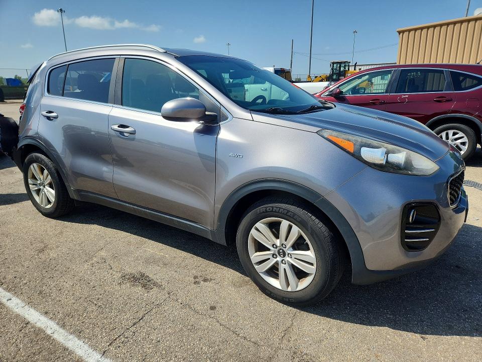 Продажа на аукционе авто 2018 Kia Sportage, vin: KNDPMCAC8J7379075, номер лота: 85791285