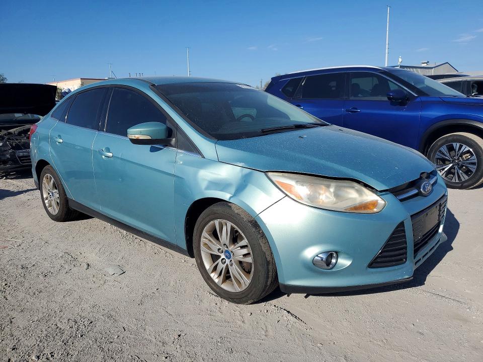 61172806 :رقم المزاد ، 1FAHP3H23CL180167 vin ، 2012 Ford Focus مزاد بيع