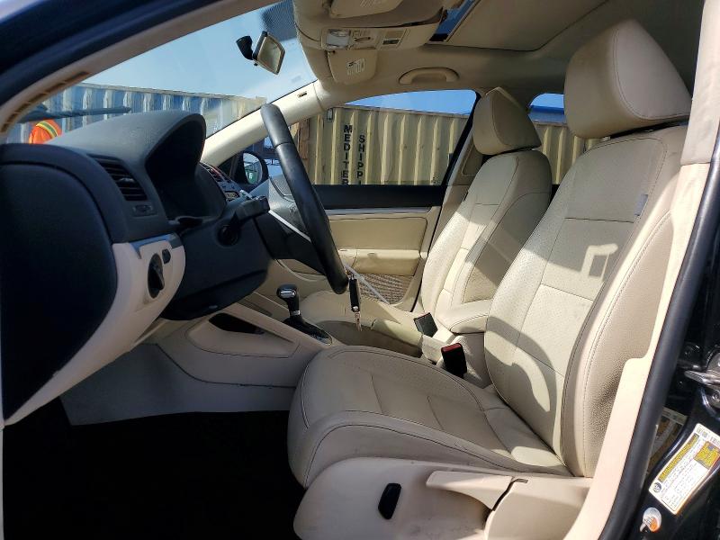 60440966 :رقم المزاد ، 3VWRX7AJ8AM157662 vin ، 2010 Volkswagen Jetta مزاد بيع