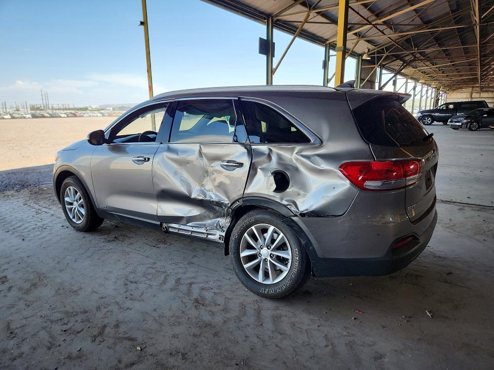 60881106 :رقم المزاد ، 5XYPGDA34JG401587 vin ، 2018 Kia Sorento مزاد بيع