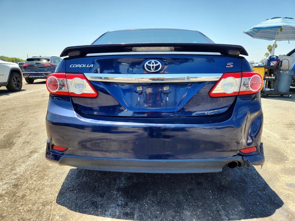 60885966 :رقم المزاد ، 5YFBU4EE2DP201399 vin ، 2013 Toyota Corolla مزاد بيع