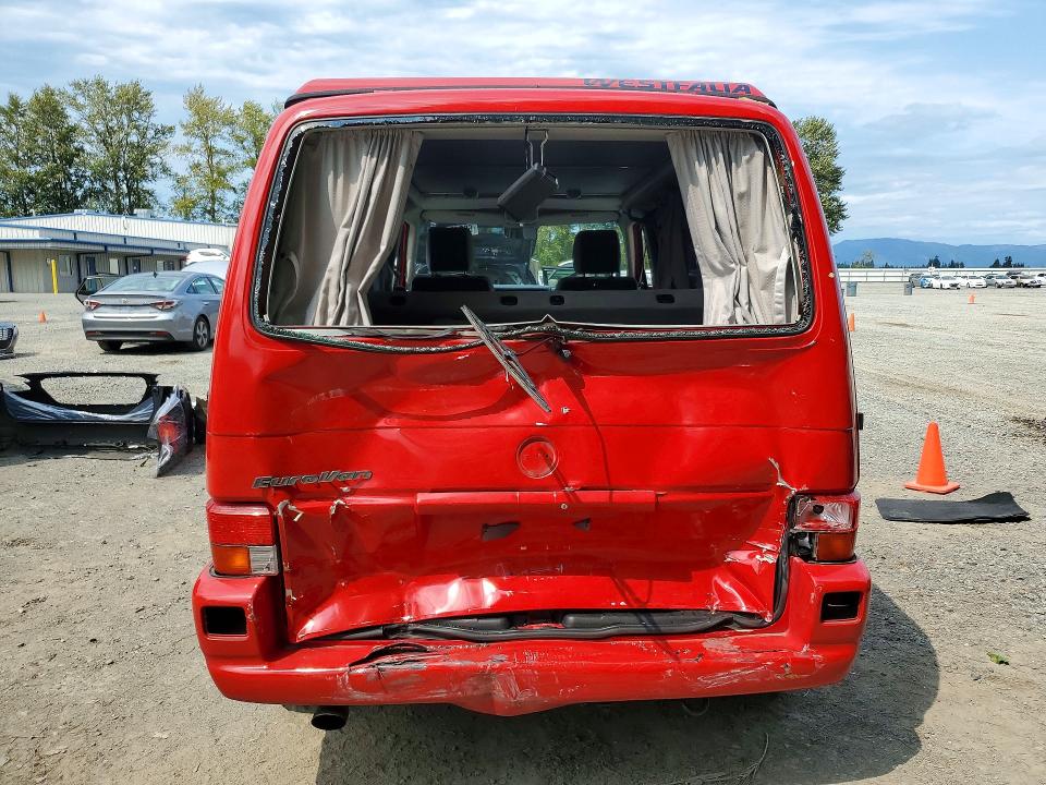 62345476 :رقم المزاد ، WV2NB47052H024281 vin ، 2002 Volkswagen Eurovan مزاد بيع