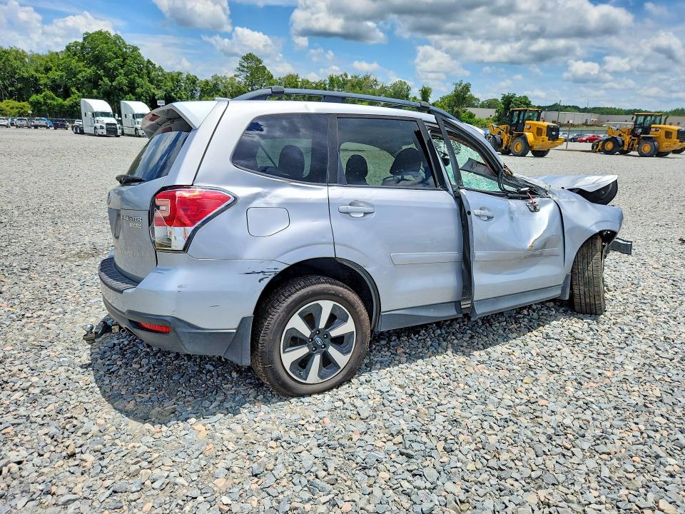 Продажа на аукционе авто 2017 Subaru Forester, vin: JF2SJAEC3HH451954, номер лота: 61107126