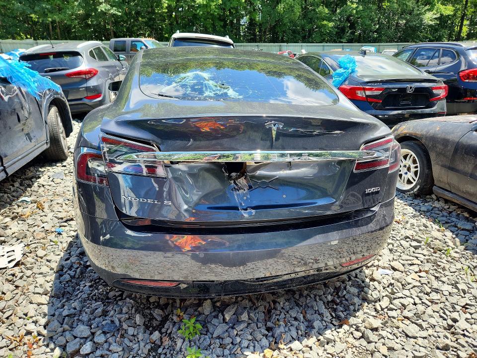 Продажа на аукционе авто 2018 Tesla Model S, vin: 5YJSA1E23JF278304, номер лота: 59300496