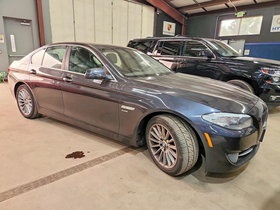 61245916 :رقم المزاد ، WBAFU7C51DDU75294 vin ، 2013 Bmw 535 مزاد بيع