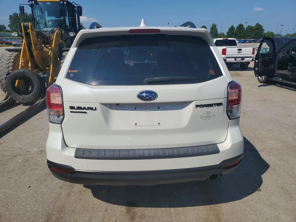 2018 Subaru Forester მანქანა იყიდება აუქციონზე, vin: JF2SJAGC5JH566977, აუქციონის ნომერი: 61586136