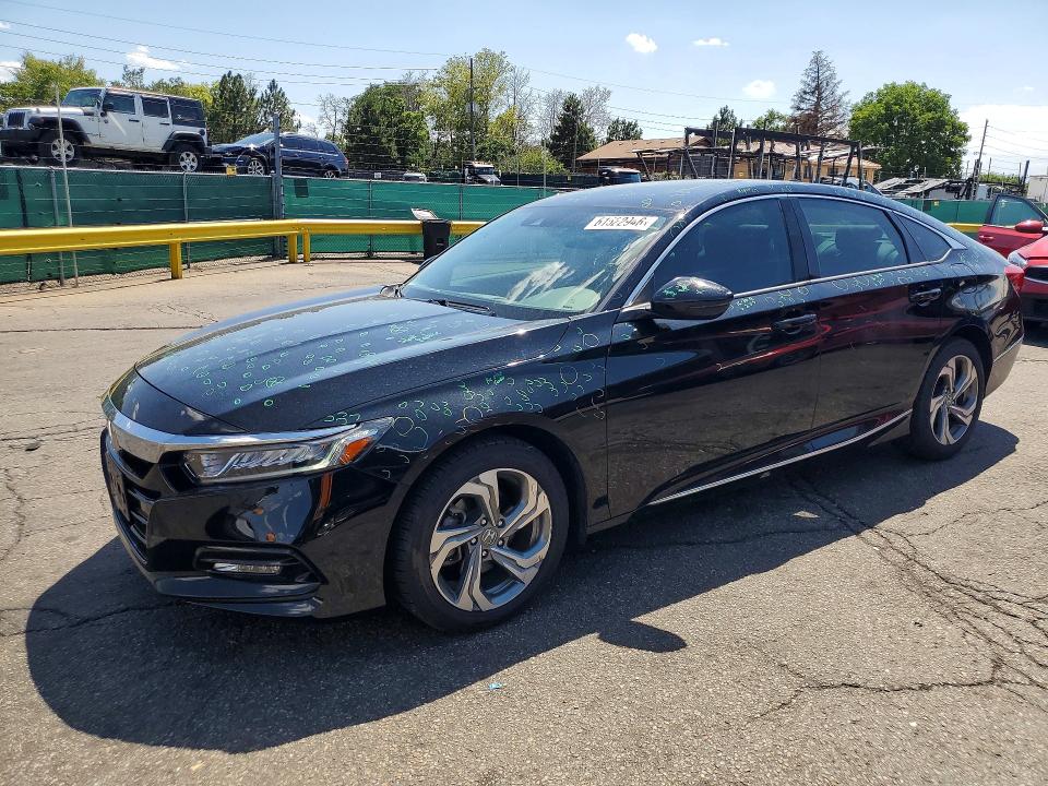 61522946 :رقم المزاد ، 1HGCV1F56KA107365 vin ، 2019 Honda Accord مزاد بيع