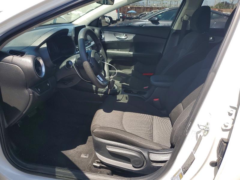 61174486 :رقم المزاد ، 3KPF24AD5NE501946 vin ، 2022 Kia Forte مزاد بيع