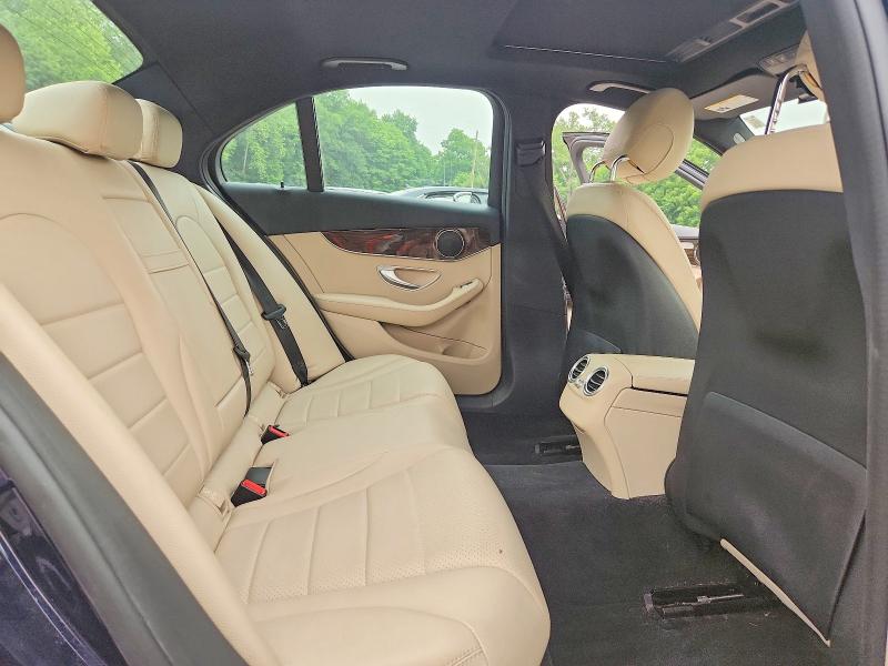 61366506 :رقم المزاد ، 55SWF4KB5JU256991 vin ، 2018 Mercedes-benz C مزاد بيع
